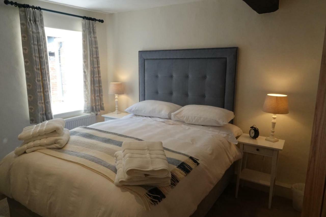 The Yard House Villa Sherborne  Cameră foto